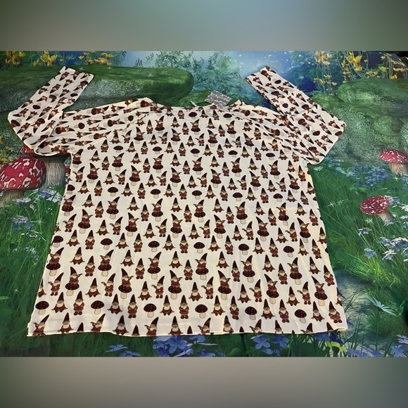 Kate Quinn Long Sleeve Relaxed Raglan Top, Gnomes, XL, NWT - Picture 5 of 5